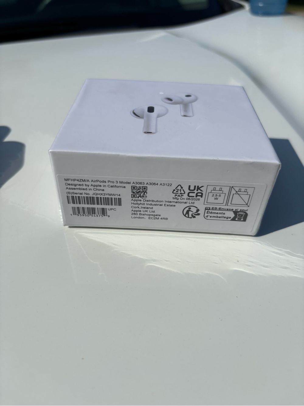 Air-Pod Pro 3 - Picture 2 of 3